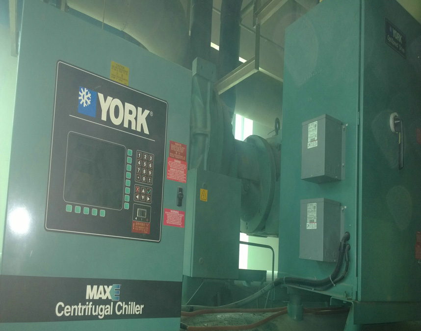 回收二手約克YT水冷離心式冷水機(jī)組